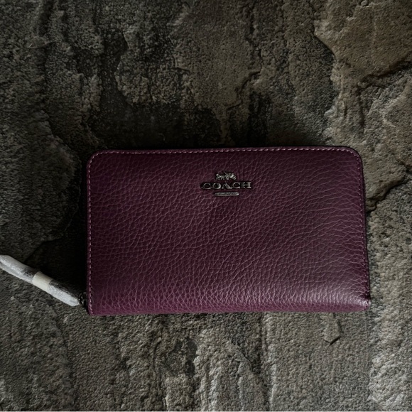 NWT COACH Medium ID Zip Around Wallet - Picture 4 of 13